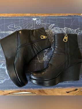 Marc by Marc Jacobs Black Leather Platform Wedge Boots – Gold Zip “Space Boot”